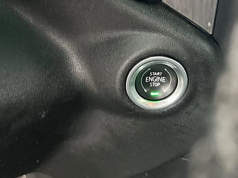 Used 2020 GMC Sierra 3500 Denali w/ Denali Ultimate Package image 27