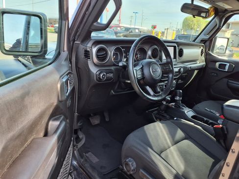 Used 2021 Jeep Wrangler Unlimited Sport image 7