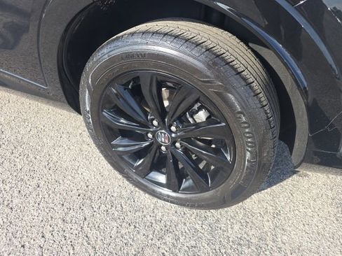 Used 2025 Buick Envista Sport Touring image 31