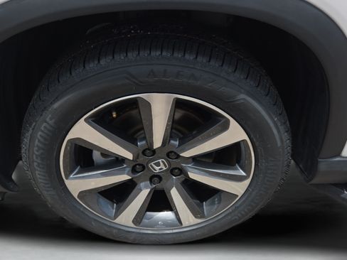 Certified 2024 Honda Pilot Elite image 33