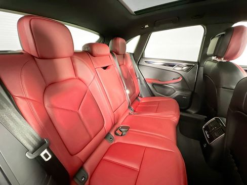 New 2026 Porsche Macan image 29