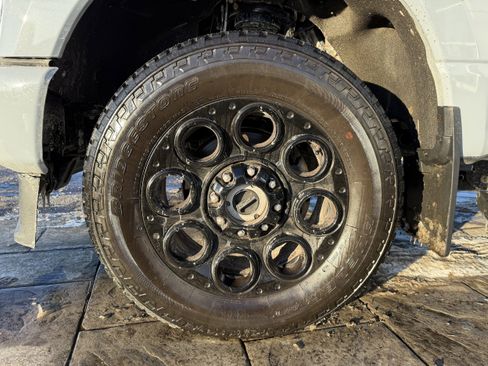 Used 2025 Ford F250 Lariat w/ Black Appearance Package image 28