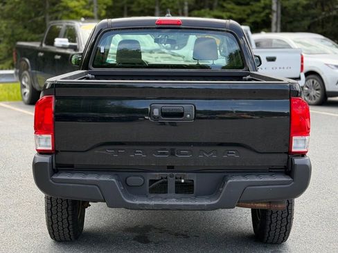 Used 2016 Toyota Tacoma SR RWD image 4