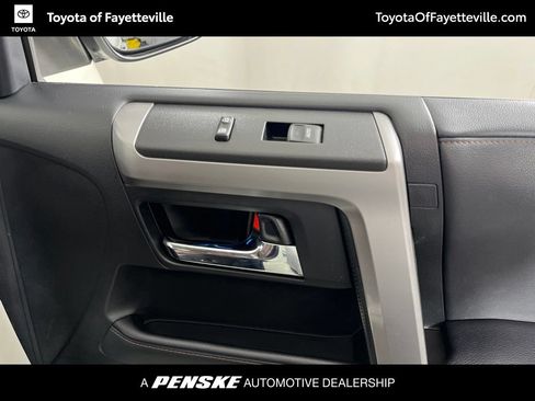 Used 2020 Toyota 4Runner Limited RWD image 9
