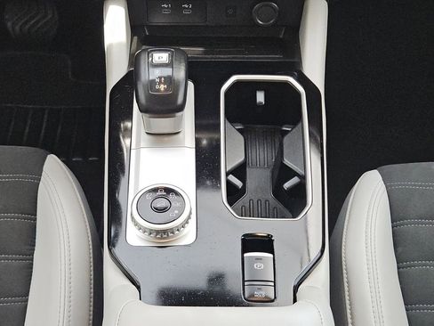 Used 2025 Mitsubishi Outlander SE FWD image 22