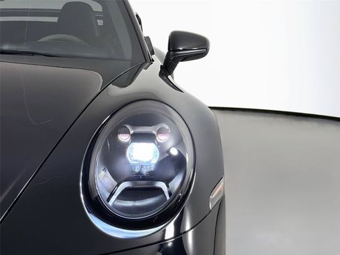 Certified 2022 Porsche 911 GT3 RWD image 15
