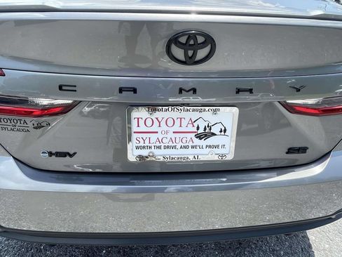 Used 2025 Toyota Camry SE w/ Multimedia Upgrade Package FWD image 9