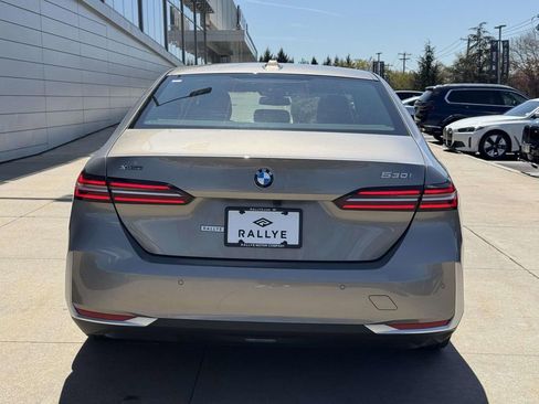Certified 2026 BMW 530i xDrive w/ Premium Package image 5