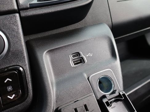 Used 2024 RAM ProMaster 1500 w/ Convenience Group image 40