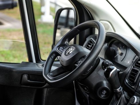 Used 2023 RAM ProMaster 2500 FWD image 11