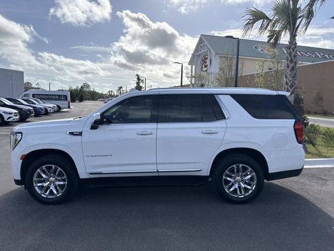 Used 2022 GMC Yukon SLT w/ SLT Premium Package AWD/4WD image 6