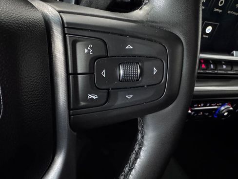 Certified 2025 GMC Sierra 1500 SLT image 16