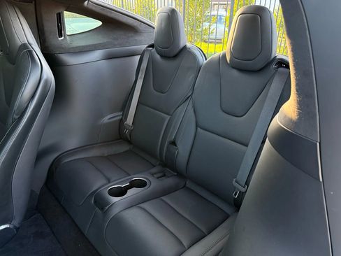 Used 2022 Tesla Model X Plaid image 21