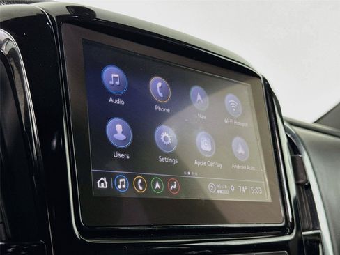 Used 2022 Chevrolet Traverse LT w/ LT Premium Package FWD image 16