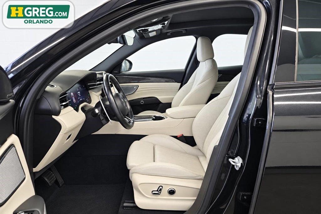 Used 2023 Maserati Grecale Modena AWD/4WD image 10