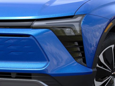 New 2025 Chevrolet Blazer EV LT image 10