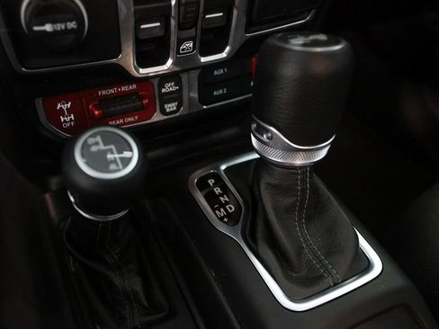 Used 2026 Jeep Wrangler Unlimited Rubicon AWD/4WD image 22