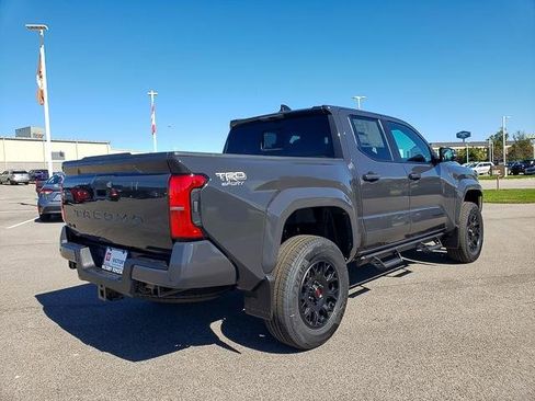 New 2025 Toyota Tacoma TRD Sport image 5