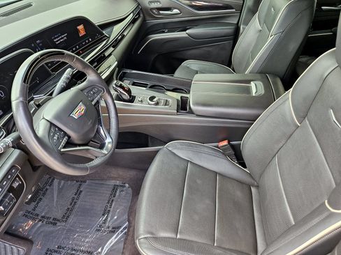 Used 2024 Cadillac Escalade Sport w/ Touring Package AWD/4WD image 16