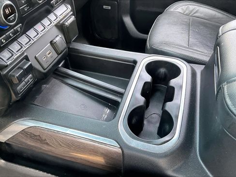 Used 2020 Chevrolet Silverado 2500 LTZ w/ LTZ Texas Edition image 16