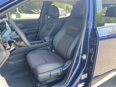 New 2026 Nissan Kicks SR FWD image 18