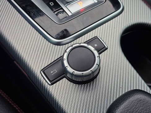 Used 2018 Mercedes-Benz SLC 300 image 27