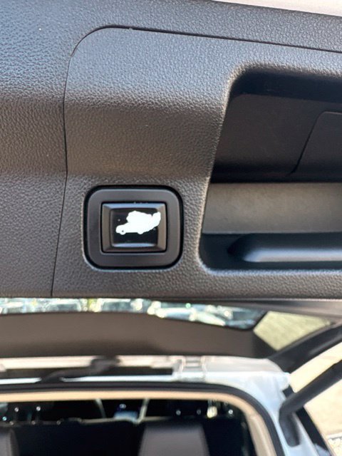 Used 2017 GMC Acadia Denali AWD/4WD image 31