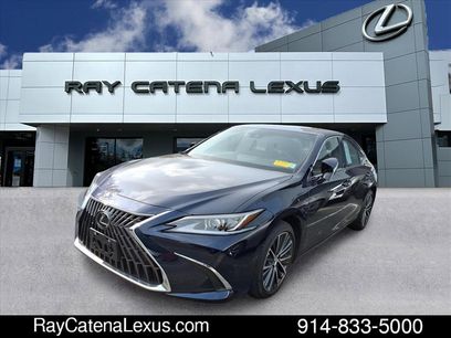 Certified 2023 Lexus ES 350 w/ Premium Package