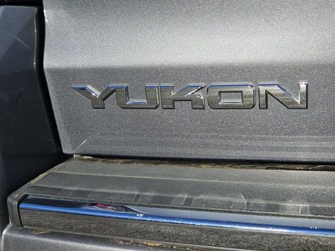 Used 2018 GMC Yukon Denali w/ Open Road Package image 9