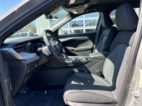 New 2026 Jeep Cherokee Laredo image 9