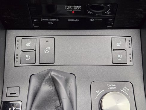 Used 2024 Lexus IS 350 F Sport RWD image 29