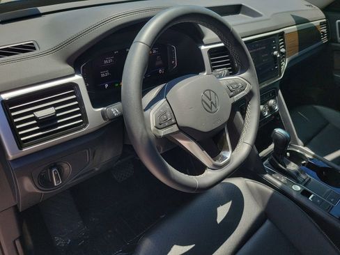Used 2023 Volkswagen Atlas SE FWD image 13