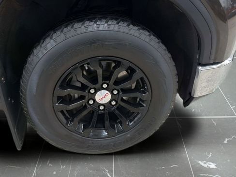 Used 2021 GMC Sierra 1500 SLT w/ Driver Alert Package II AWD/4WD image 22