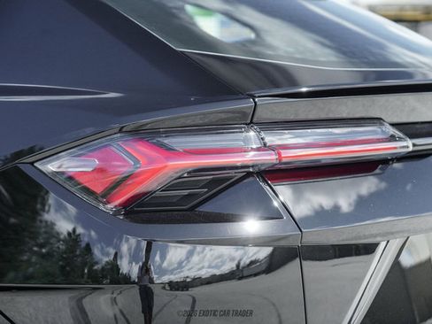 Used 2024 Lamborghini Urus S AWD/4WD image 96