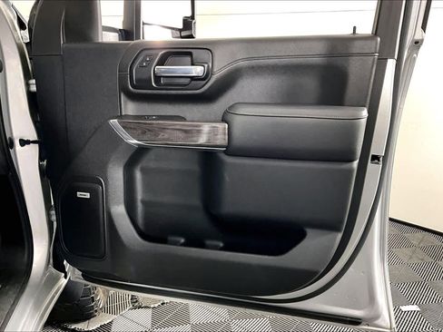 Used 2020 Chevrolet Silverado 2500 LTZ w/ LTZ Plus Package image 21