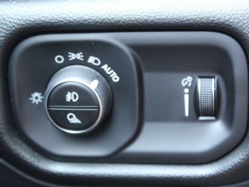 New 2026 RAM 1500 Warlock AWD/4WD image 17