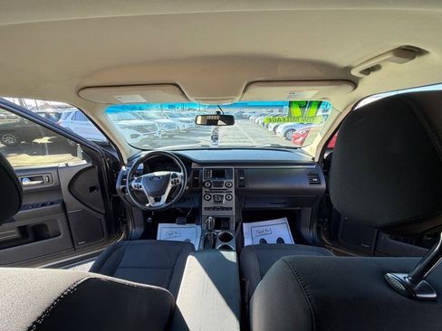 Used 2017 Ford Flex SE FWD image 21