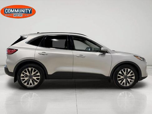 Used 2020 Ford Escape Titanium w/ Titanium Premium Package 2.0 AWD/4WD image 9