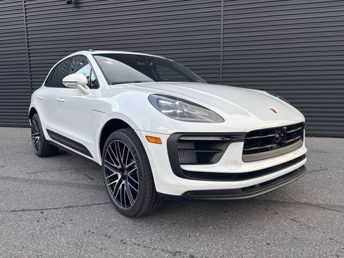 Certified 2025 Porsche Macan S AWD/4WD image 8