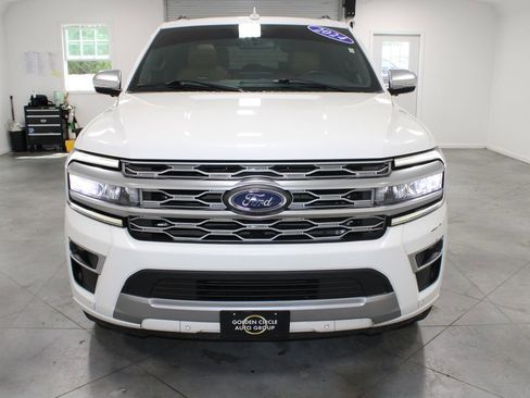 Used 2024 Ford Expedition Platinum AWD/4WD image 3