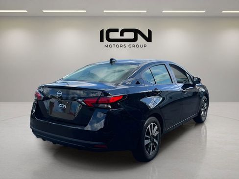 Used 2025 Nissan Versa SV FWD image 5