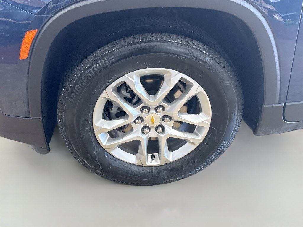 Used 2023 Chevrolet Traverse LS w/ Safety Package AWD/4WD image 31