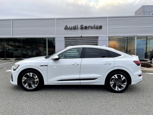 Certified 2022 Audi e-tron Prestige image 4