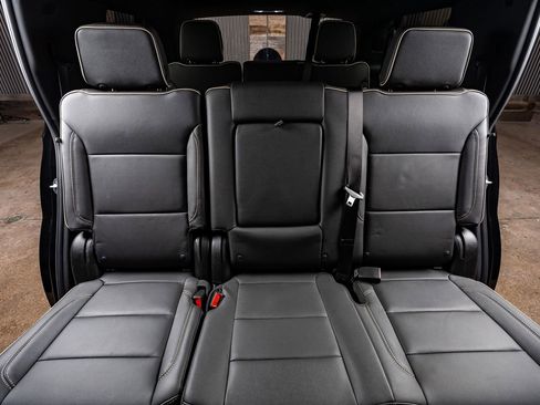 Used 2026 GMC Yukon Elevation AWD/4WD image 32