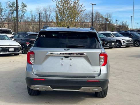 Used 2023 Ford Explorer XLT w/ Equipment Group 202A image 11