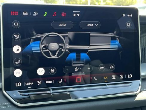 New 2026 Volkswagen Tiguan SE FWD image 20