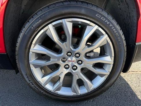 Used 2024 GMC Acadia Denali w/ Super Cruise Package image 23