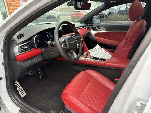 Used 2023 Genesis G70 3.3T w/ Sport Prestige Package image 10