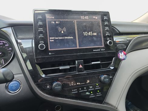 Used 2022 Toyota Camry SE w/ Audio Upgrade Package FWD image 6