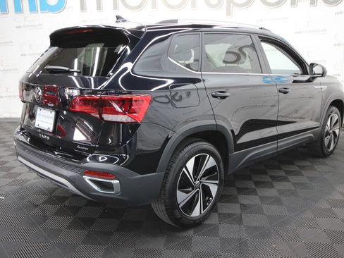 Used 2024 Volkswagen Taos SE AWD/4WD image 8
